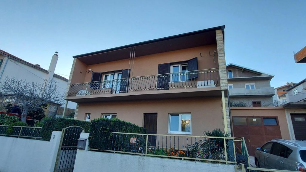 Obiteljska kuća 2
